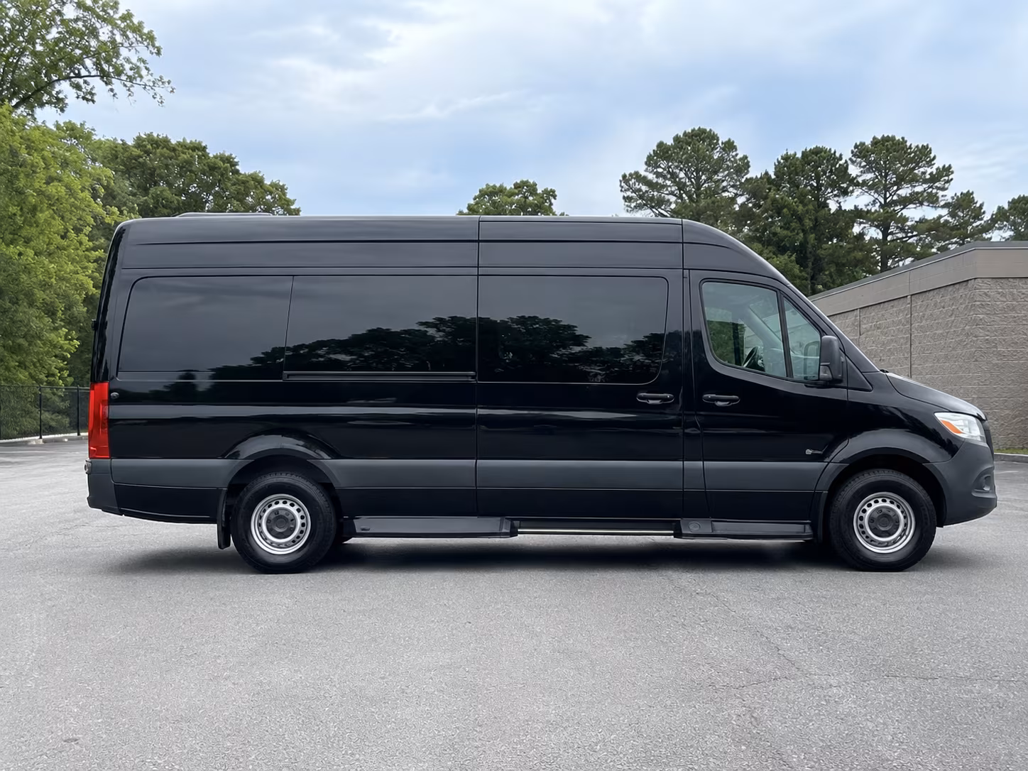 easily book transportation for your next corporate event 1