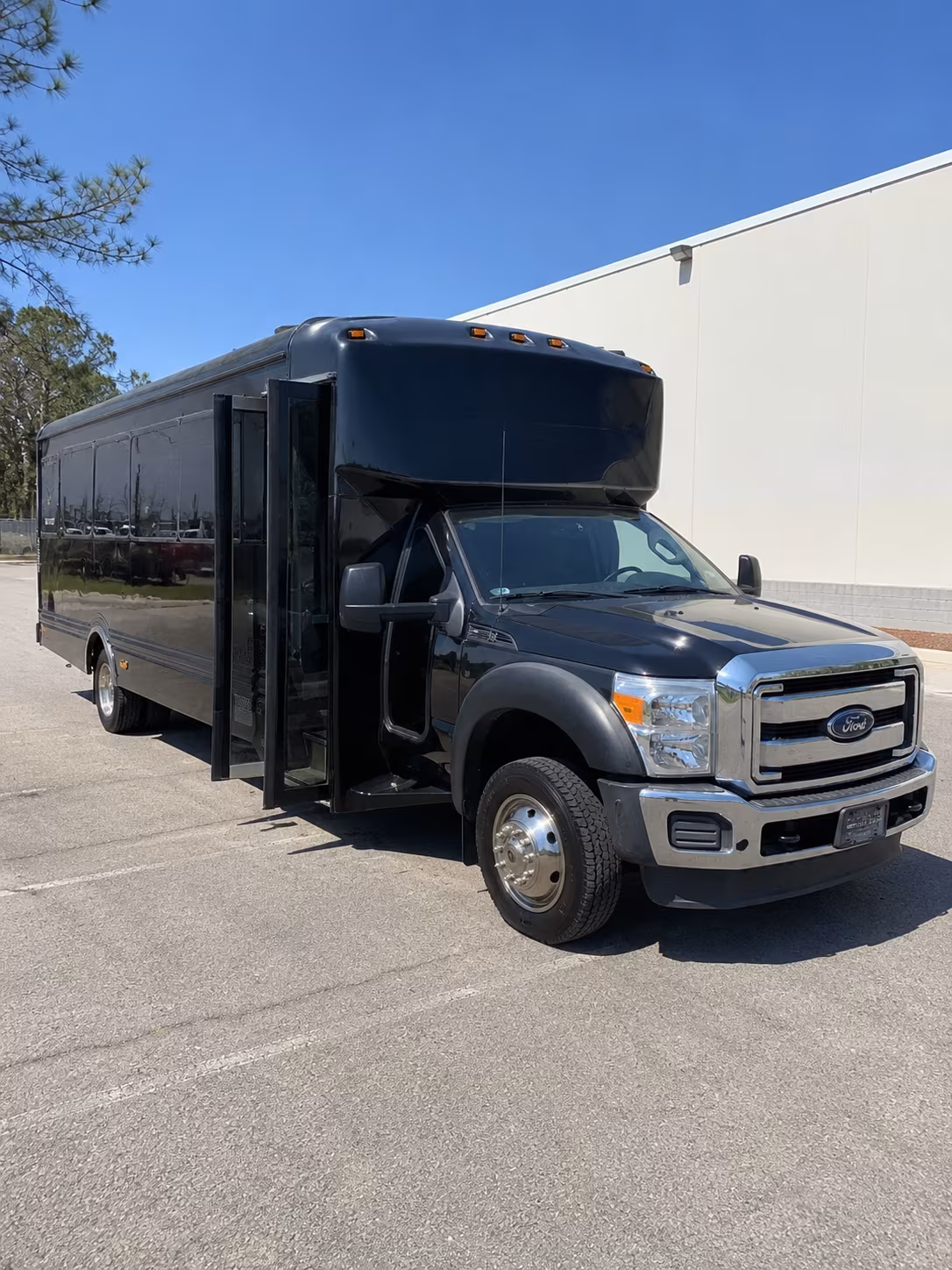 party buses for topeka bar crawls and downtown birthday nights