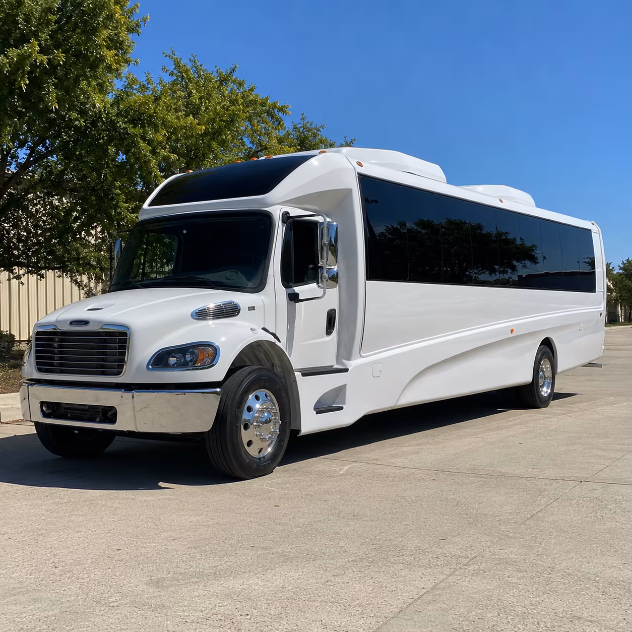 topeka 20 passenger minibus